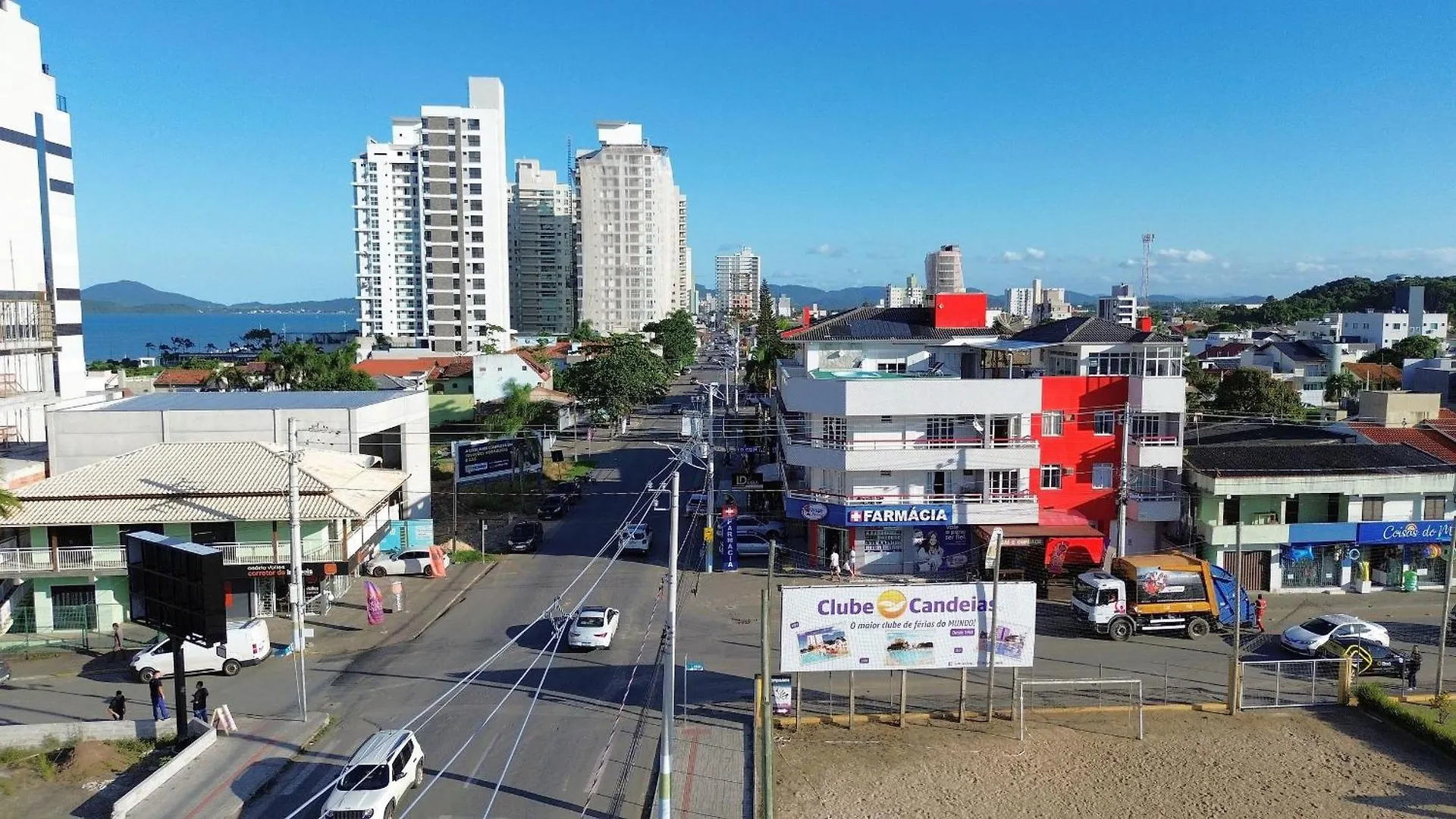 아파트 50M Da Praia Do Itacolomi - Edificio Manuela Piçarras 브라질